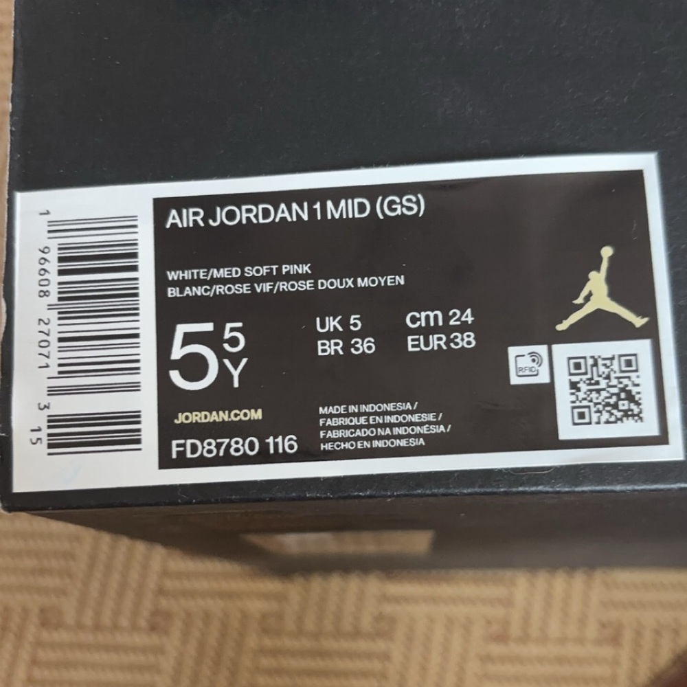 Nike Air Jordan White and Pink - Picture 8 of 9